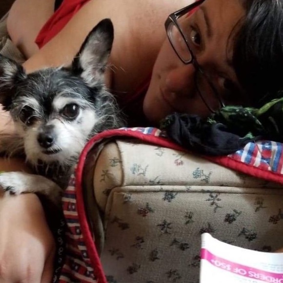 Meet your Posher, Laura - Picture 2 of 2